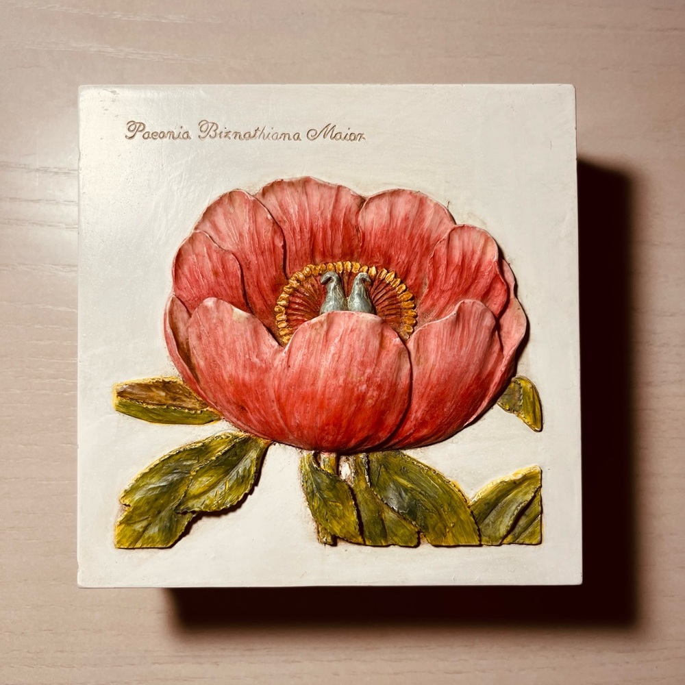 Ibis & Orchid Box of Light Peony design
